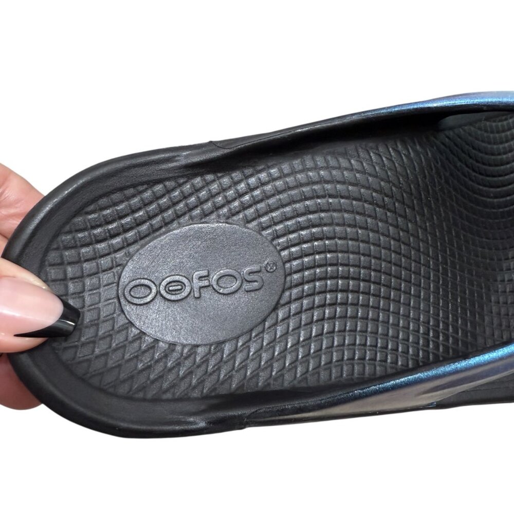 Women's OOlala Thong Luxe Recovery Flip Flop in Atlantis Women's size 7 - Picture 6 of 8